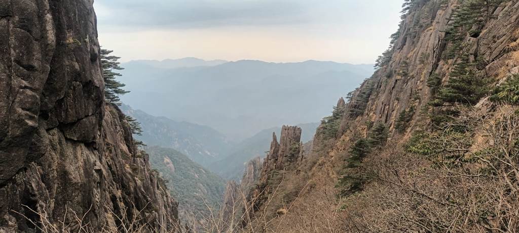 Горы Хуаншань – жемчужина Китая 🌄