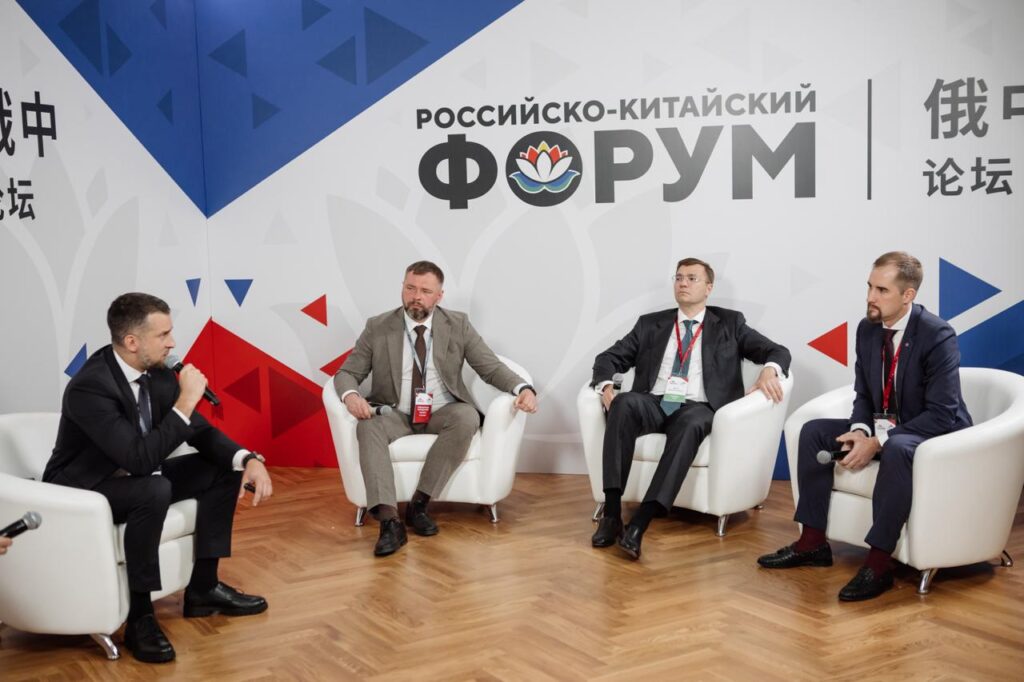 Проекты индустриального парка, технопарка, отеля и яхт-клуба на Большом Уссурийском презентовали на Российско-Китайском форуме