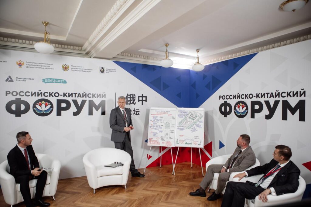 Проекты индустриального парка, технопарка, отеля и яхт-клуба на Большом Уссурийском презентовали на Российско-Китайском форуме