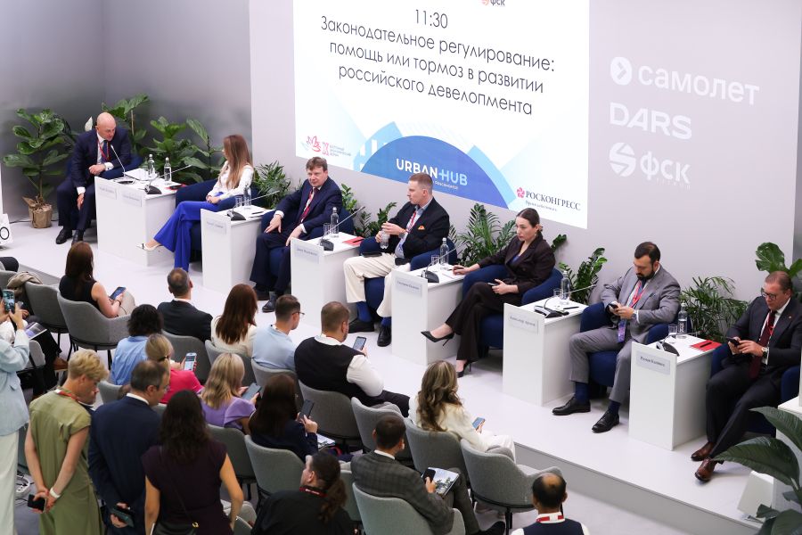 Все начинается с людей: на площадке «Урбан Хаб» на ВЭФ обсудили успешные кейсы редевелопмента территорий