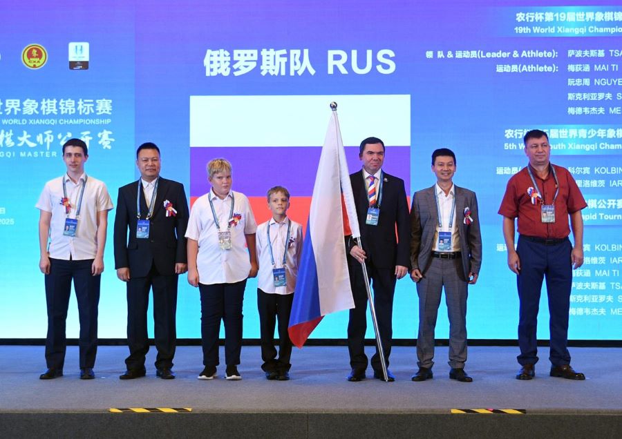 Хабаровчанин принял участие в чемпионате мира по сянци и в матче Европа – Нинбо